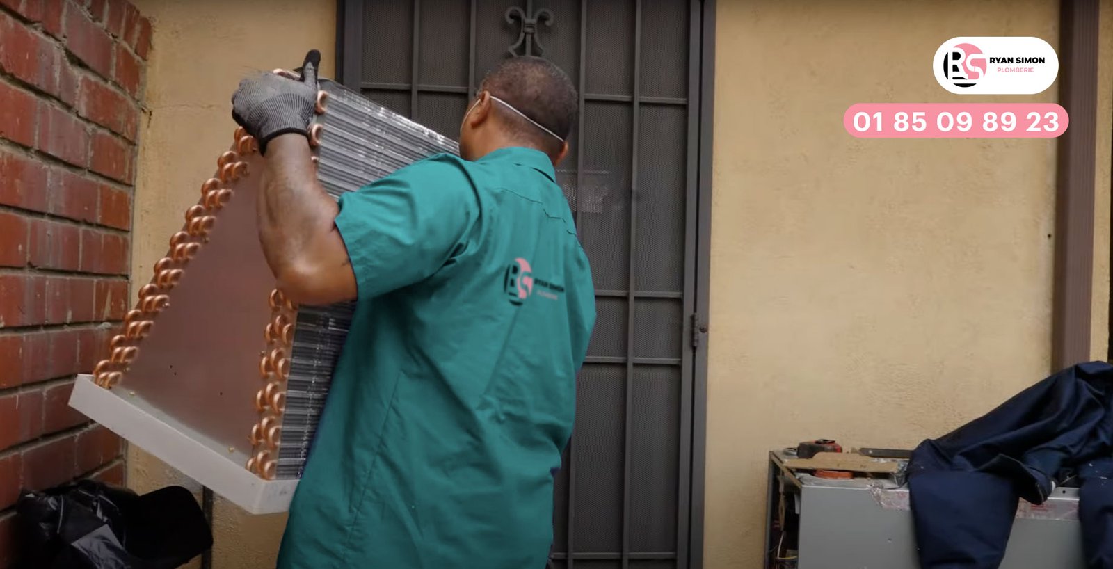 Dépannage urgence fuite d'eau - Simon Ryan PLOMBERIE Neuilly